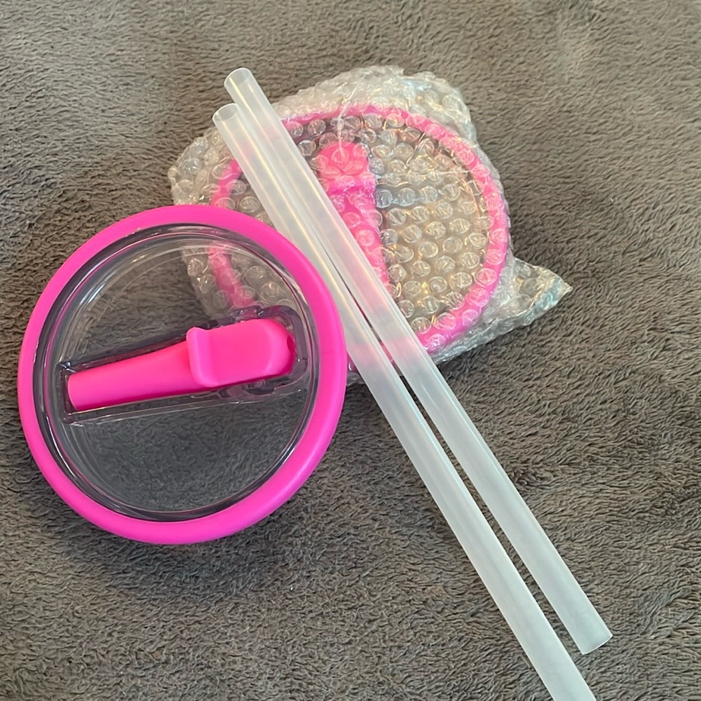 40 OZ Tumbler Lids Replacement pink for Stanley Quencher, 2 Straws new - Picture 4 of 8